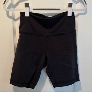 LuluLemon Black High Waisted 8” Biker Shorts 🖤🖤